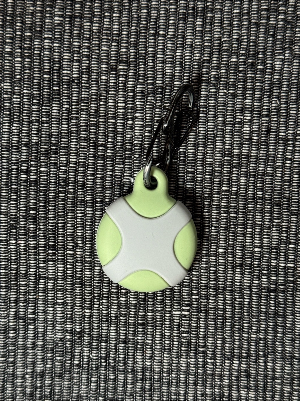 Apple AirTag Silicone Holder Keychain Sage Green & Grey